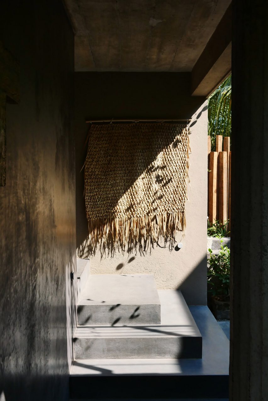 Lo Sereno Casa De Playa beach resort by Nicolas Sainz and Jorge Gonzalez Parcero in Troncones, Mexico