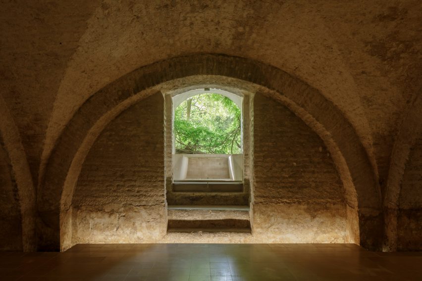 Real Alcazar by Reina and Asociados