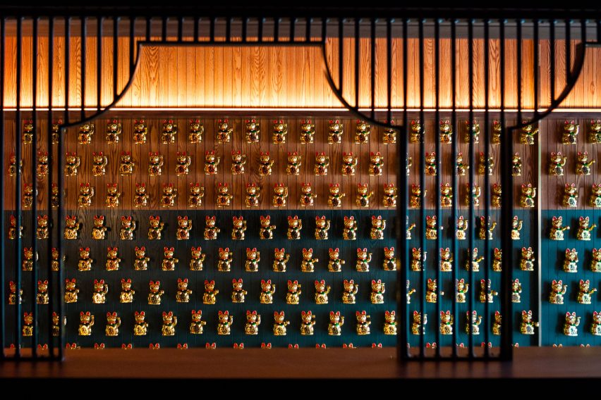 Miss Wong Restaurant in Quebec Canada by Menard Dworkind