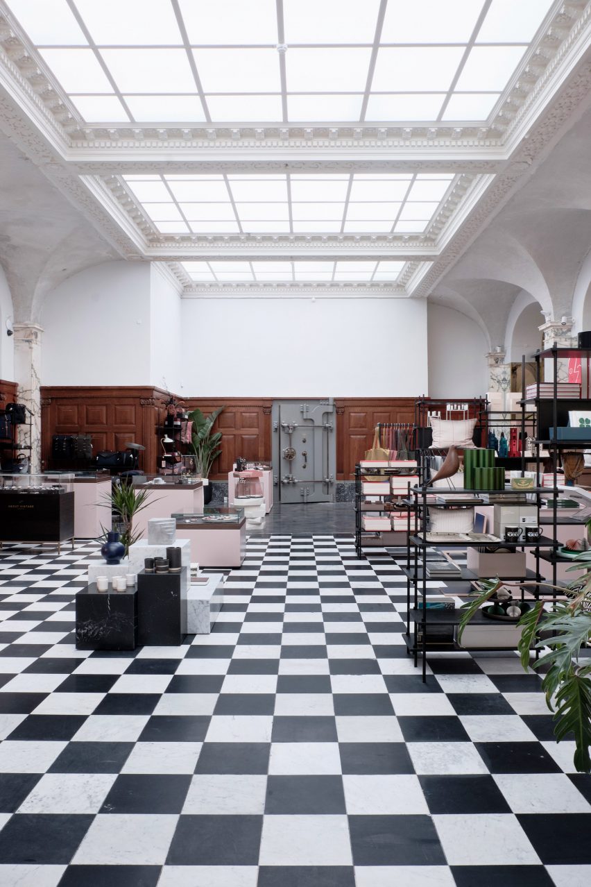 Paustian showroom in Copenhagen on Niels Hemmingsens Gade