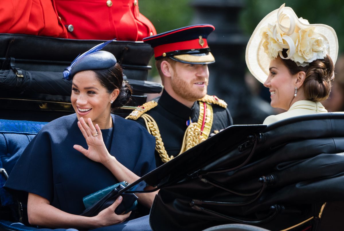 LONDON, ENGLAND - JUNE 08: Prince Harry, Duke of Sussex. Meghan, Duchess of Sussex and Catherine, Duchess of Cambridge ride by carriage down the Mall during Trooping The Colour, the Queen's annual birthday parade, on June 08, 2019 in London, England. (Photo by Samir Hussein/Samir Hussein/WireImage)
