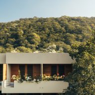 Lo Sereno Casa de Playa in Troncones Mexico by Nicolas Sainz and Jorge González Parcero