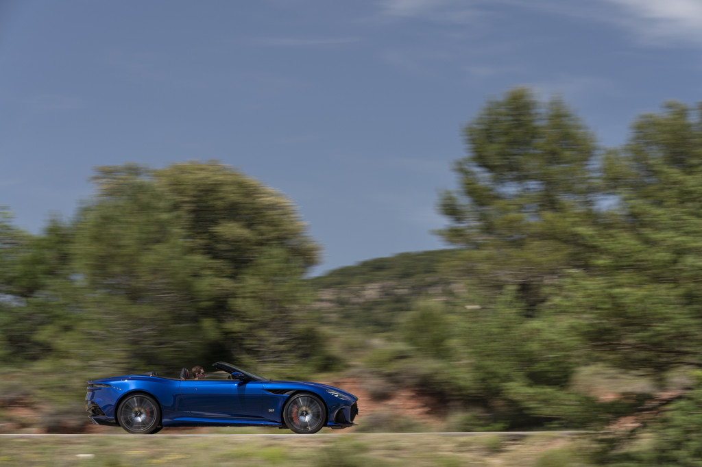 2020 Aston Martin DBS Superleggera Volante 2020 Aston Martin DBS Superleggera Volante