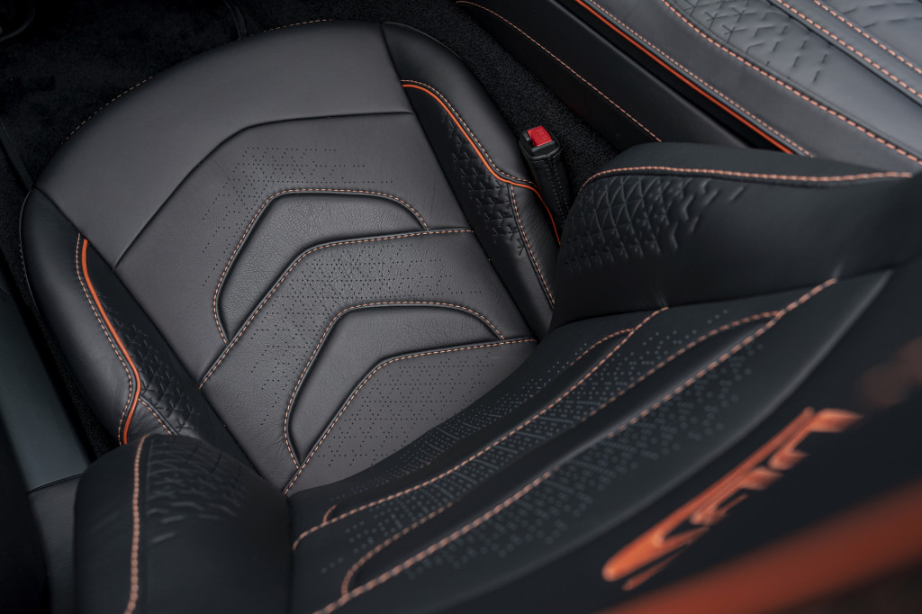 2020 Aston Martin DBS Superleggera Volante 2020 Aston Martin DBS Superleggera Volante