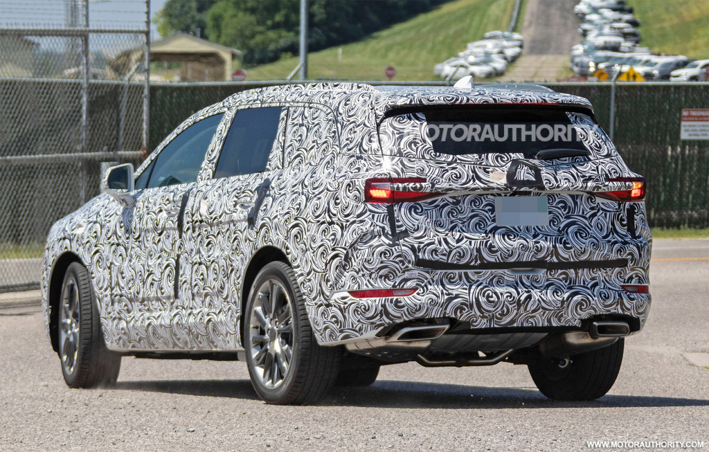 2021 Buick 3-row crossover spy shots - Image via S. Baldauf/SB-Medien