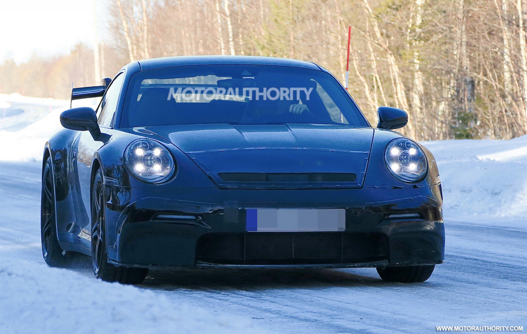 2021 Porsche 911 GT3 spy shots - Image via S. Baldauf/SB-Medien 2021 Porsche 911 GT3 spy shots - Image via S. Baldauf/SB-Medien