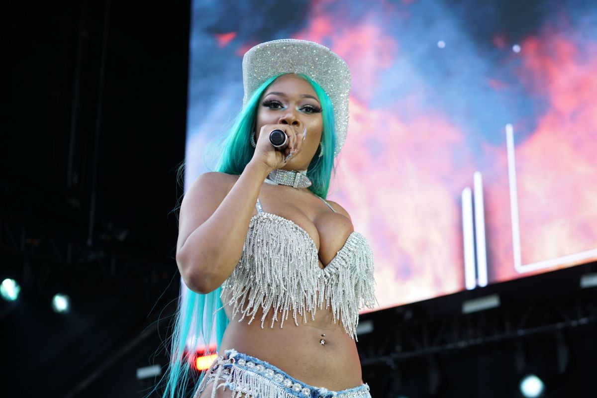 EAST RUTHERFORD, NEW JERSEY - JUNE 02: Megan Thee Stallion performs on stage during the Hot 97 Summer Jam 2019 at MetLife Stadium on June 02, 2019 in East Rutherford, New Jersey. (Photo by Manny Carabel/Getty Images)