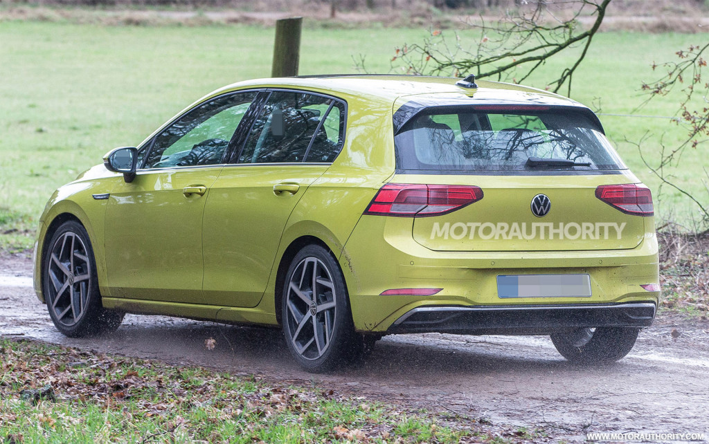 2020 Volkswagen Golf spy shots - Image via S. Baldauf/SB-Medien