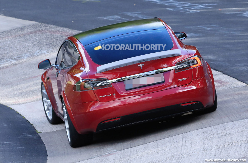 Tesla Model S Plaid spy shots - Photo credit: S. Baldauf/SB-Medien Tesla Model S Plaid spy shots - Photo credit: S. Baldauf/SB-Medien