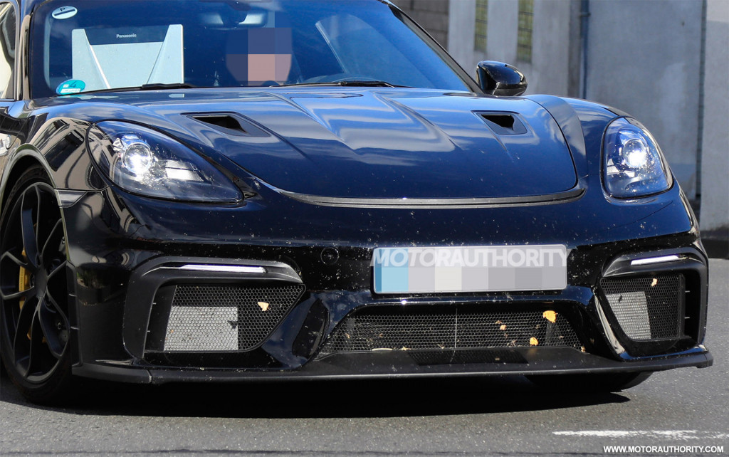 2021 Porsche 718 Cayman GT4 RS spy shots - Photo credit: S. Baldauf/SB-Medien