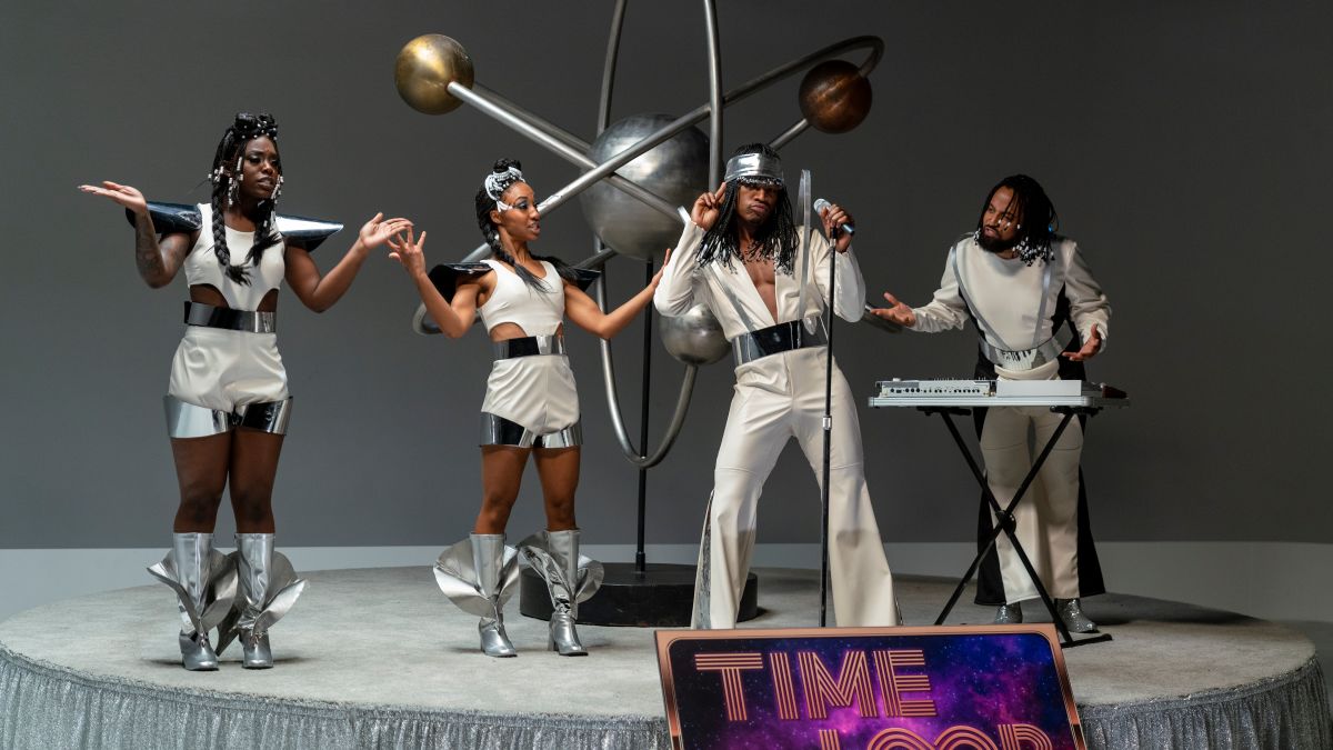 Ne-Yo fronting the group 'Time Loop' on 'Sherman's Showcase'