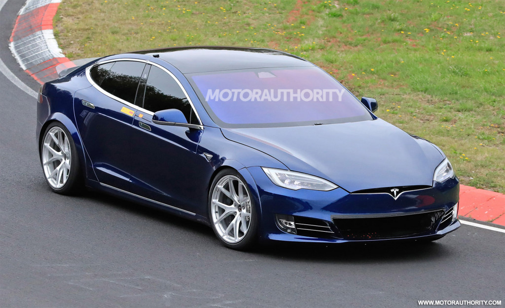 Tesla Model S Plaid spy shots - Photo credit: S. Baldauf/SB-Medien Tesla Model S Plaid spy shots - Photo credit: S. Baldauf/SB-Medien