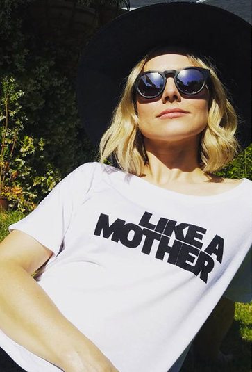 Best gift for a Pregnant Woman: Strong Like a Mother Shirt