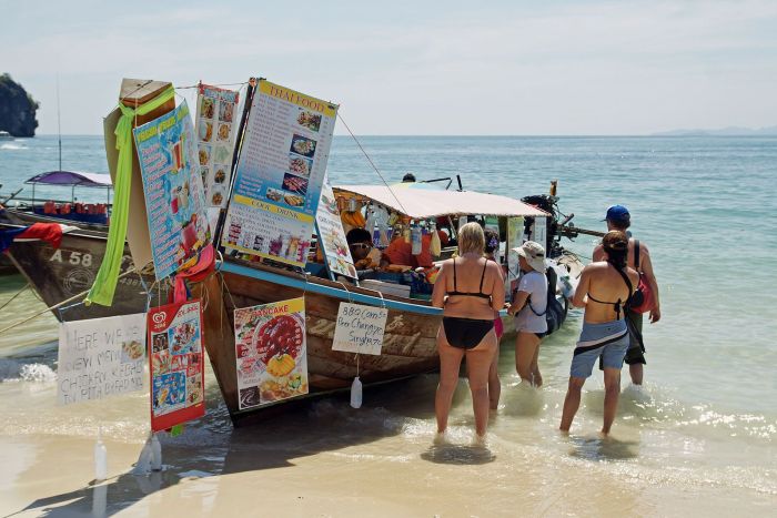 Thai shopkeepers sea level rise