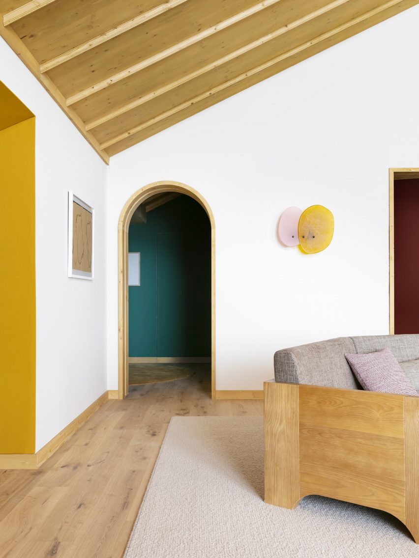 Le Coucou hotel designed by Pierre Yovanovitch