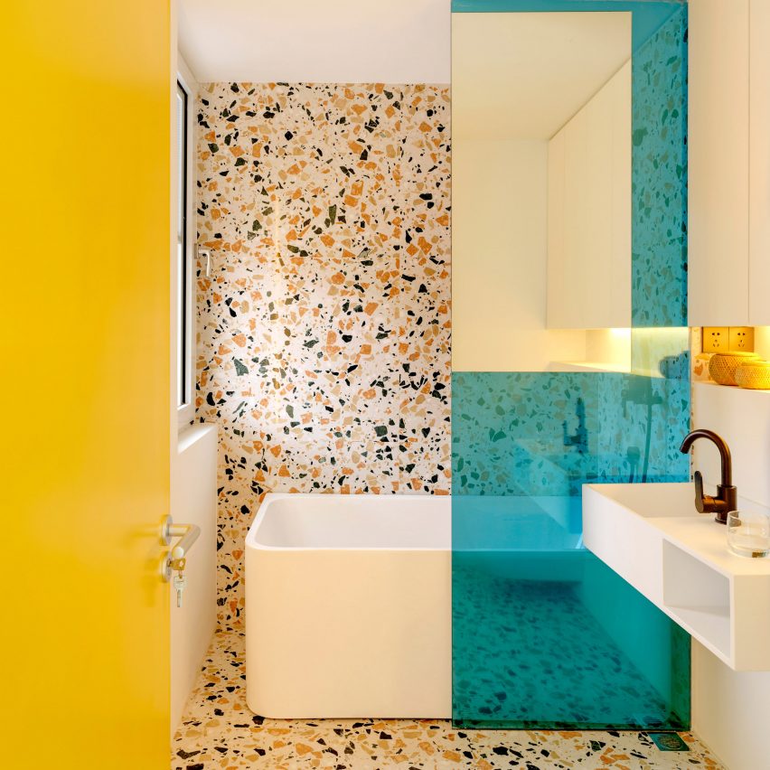 Bold bathrooms: House P by MDDM Studio
