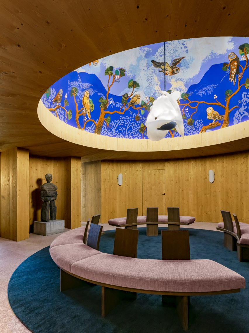 Le Coucou hotel designed by Pierre Yovanovitch