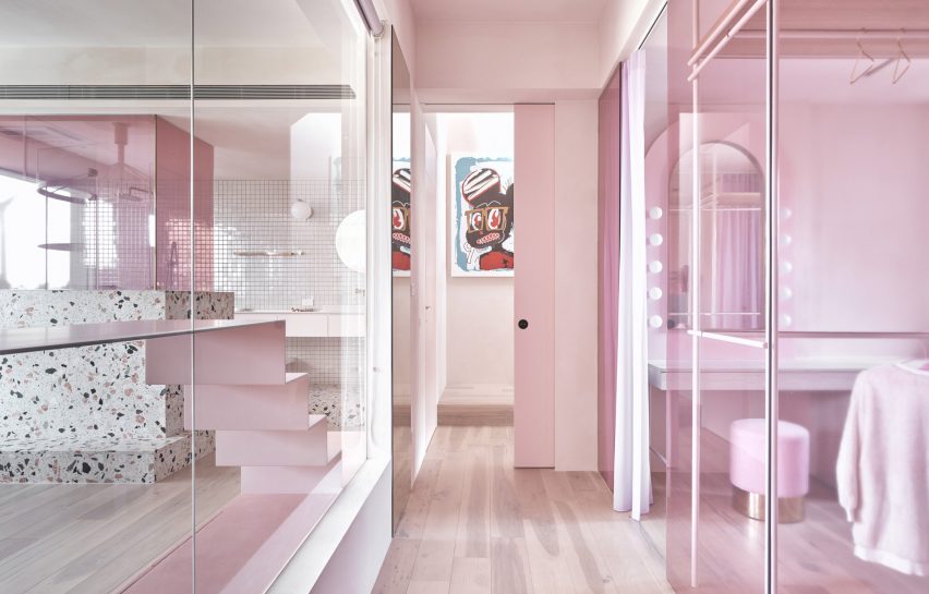 Cats' Pink House by KC Design Studio