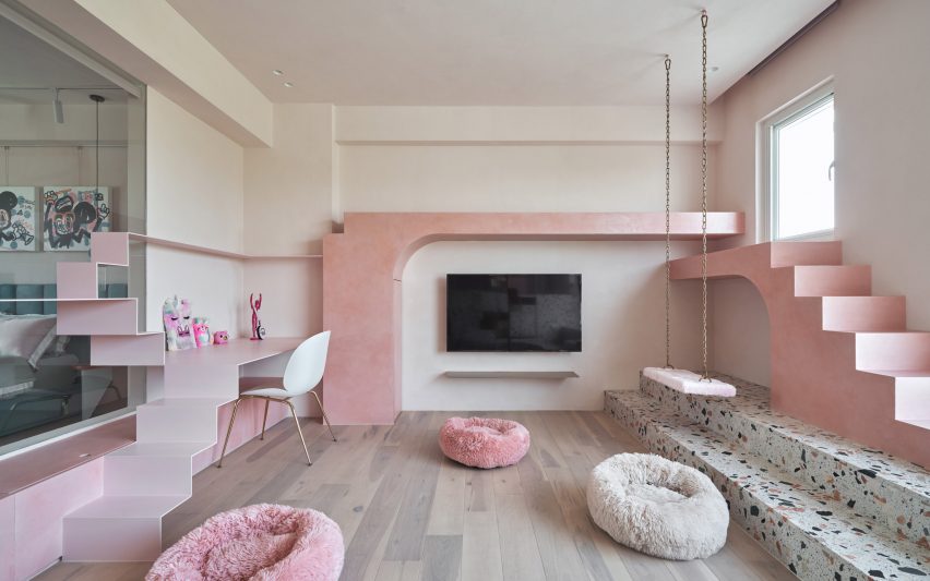 Cats' Pink House by KC Design Studio