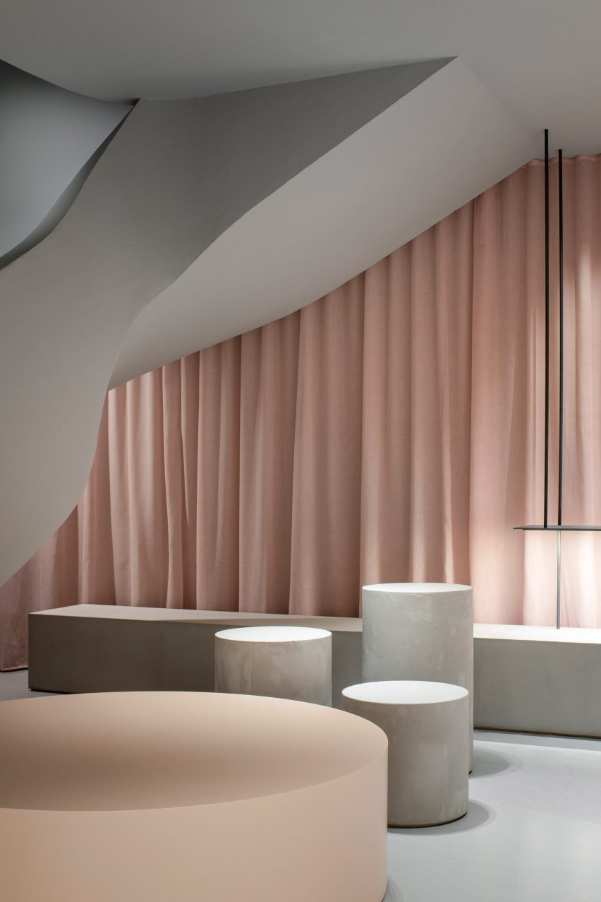 ASH Mallorca shoe store by Francesc Rifé Studio