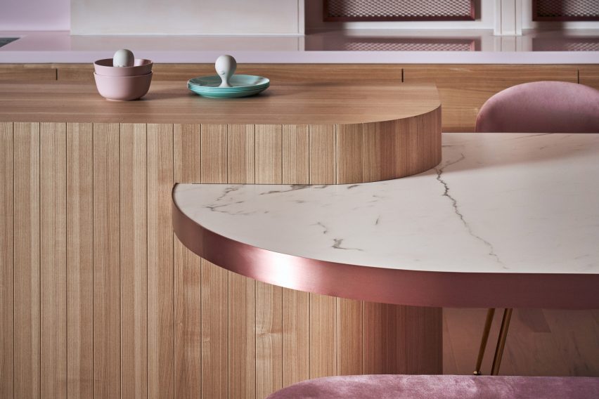 Cats' Pink House by KC Design Studio