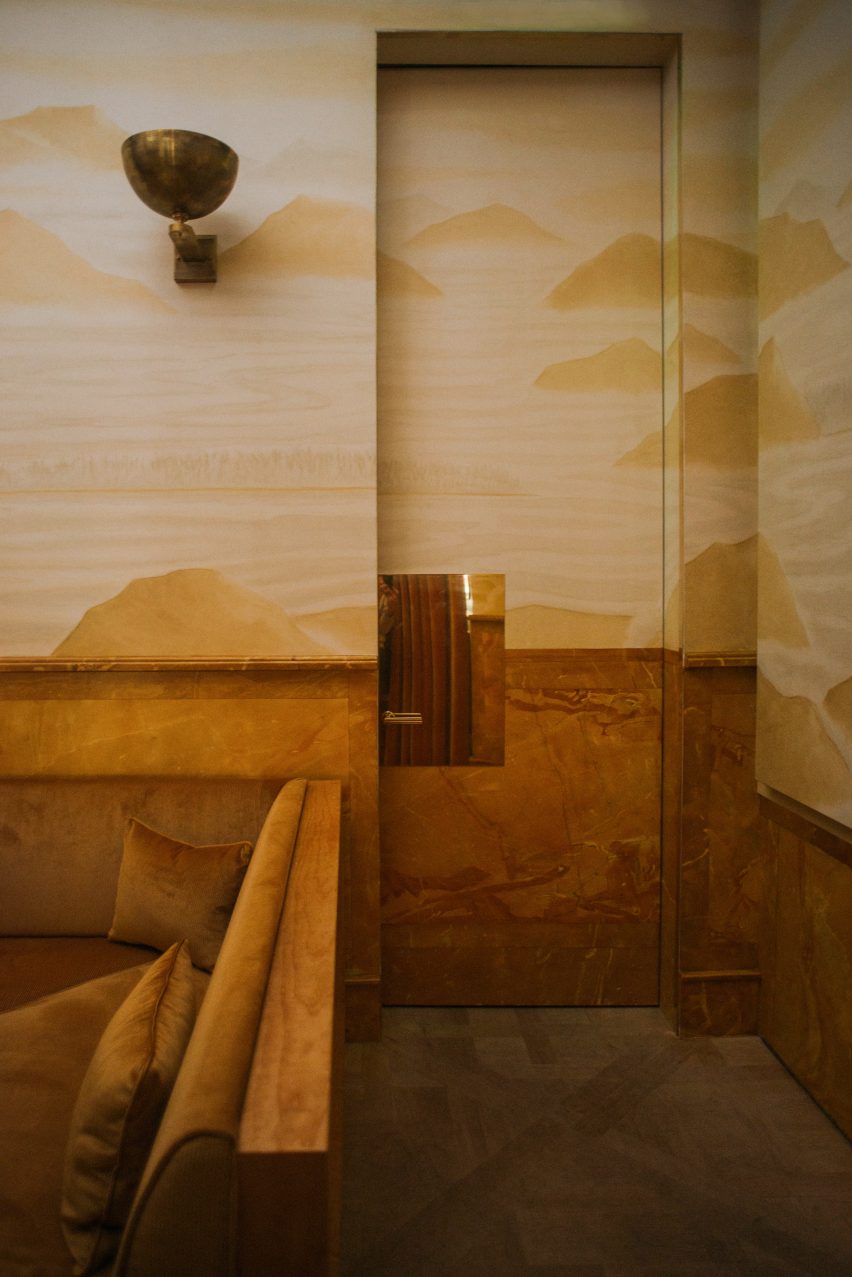 Nolinski restaurant in Paris, designed by John Whelan
