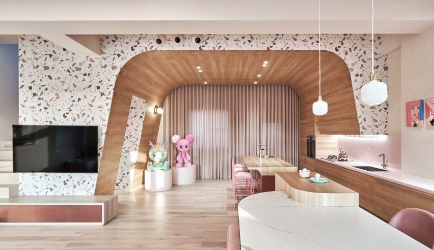 Cats' Pink House by KC Design Studio