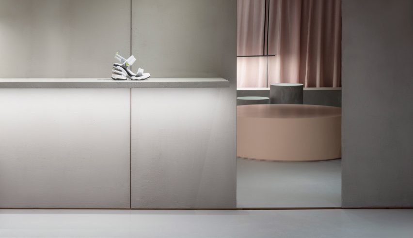 ASH Mallorca shoe store by Francesc Rifé Studio