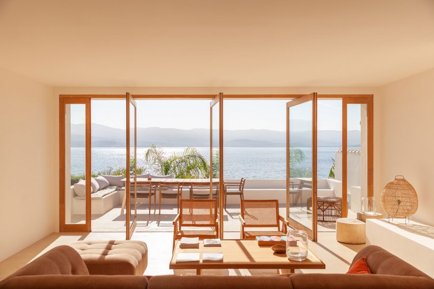 Casa Santa Teresa by Amelia Tavella